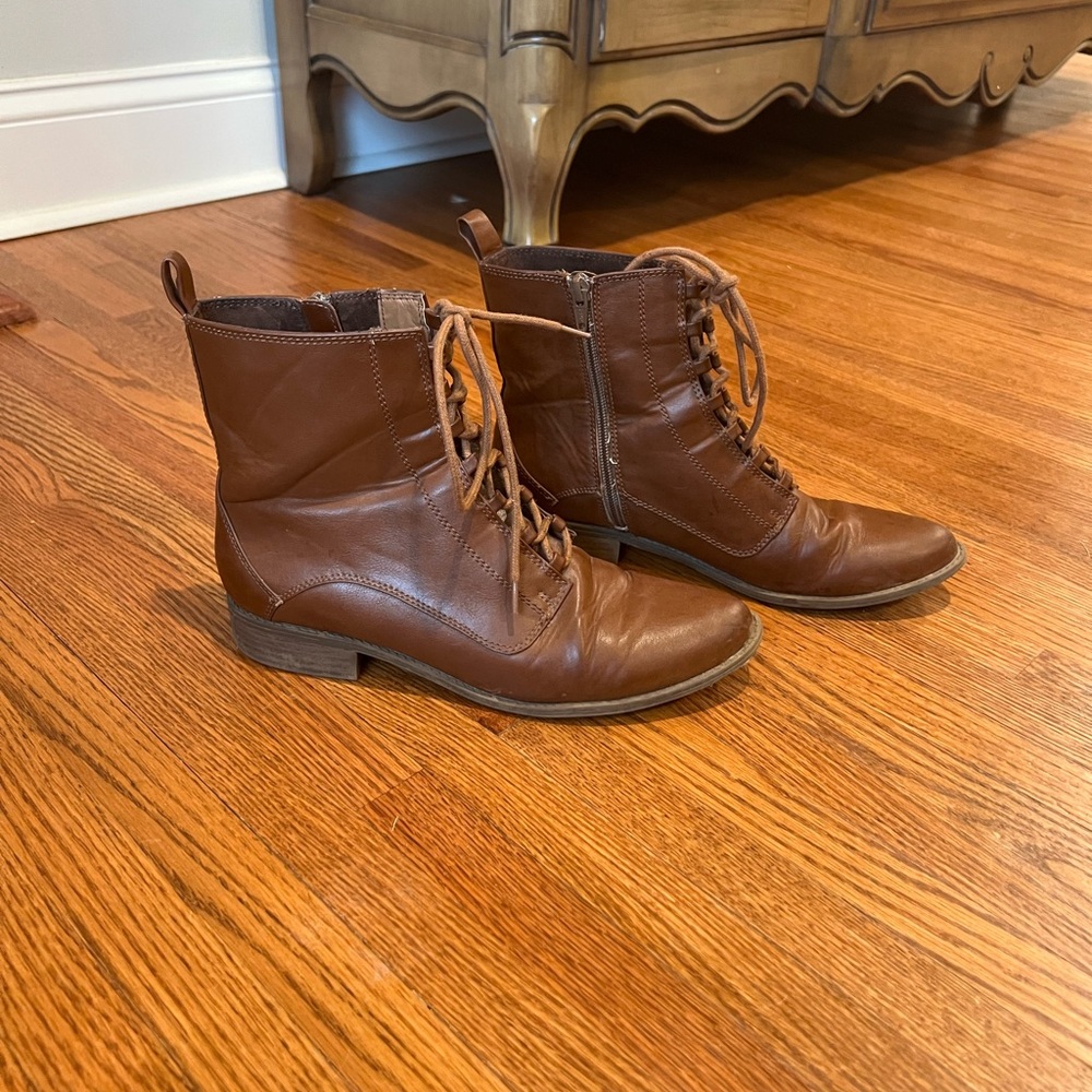 BC Footwear Lace Up Boots